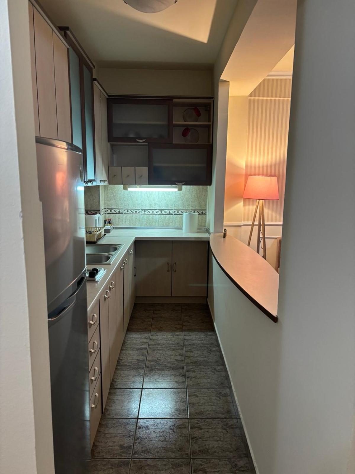 Lovely Square Apartment Purple Velvet 斯科普里 客房 照片